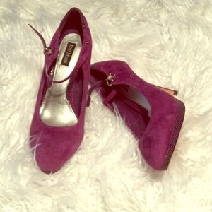 White House black market violet suede pumps 9